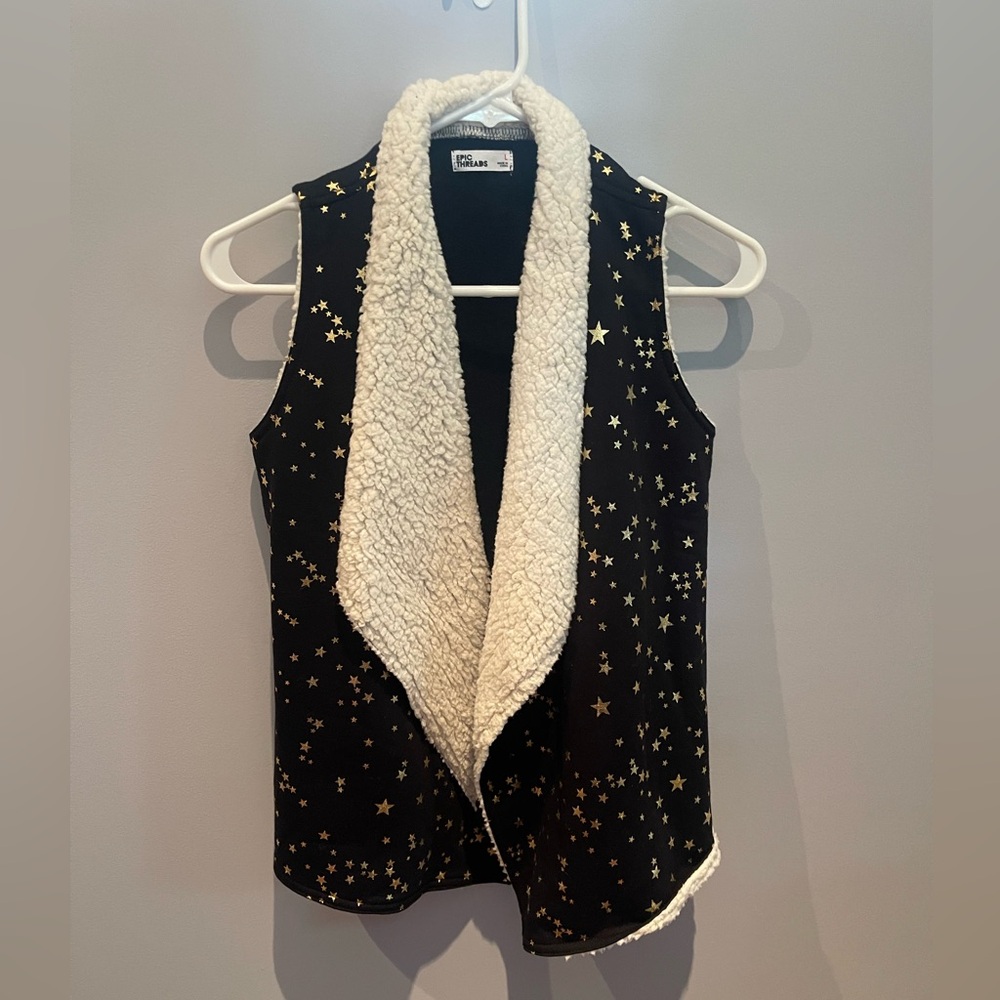 Cute Epic Thread Vest For Girls in size L